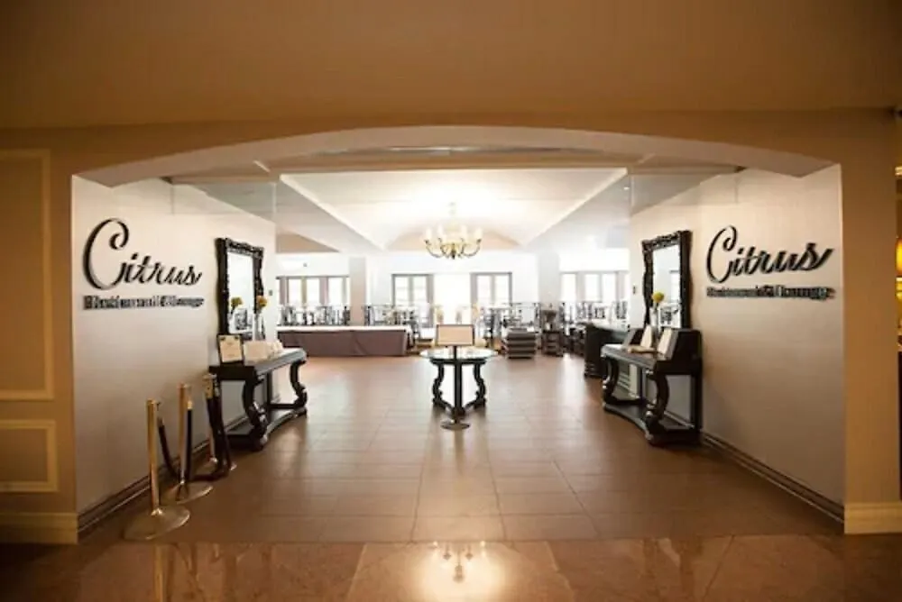 ****  Grand Hotel & Suites Toronto Canada