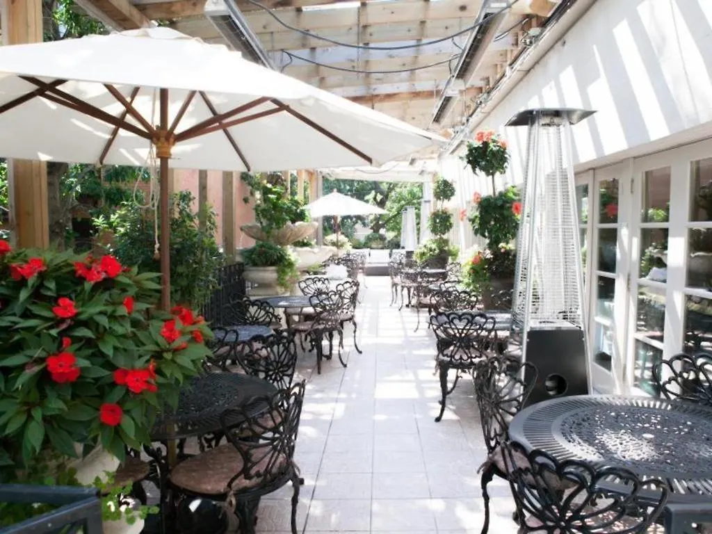 Grand Hotel & Suites Toronto