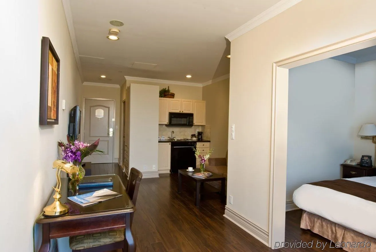 Grand Hotel & Suites Toronto