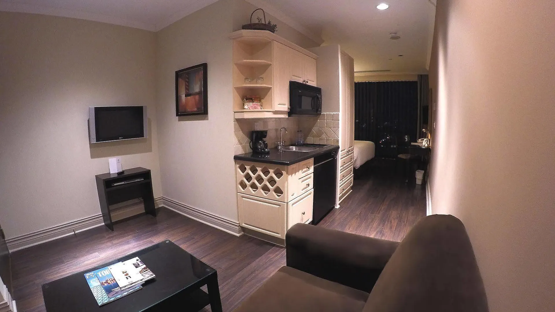 ****  Grand Hotel & Suites Toronto Canada
