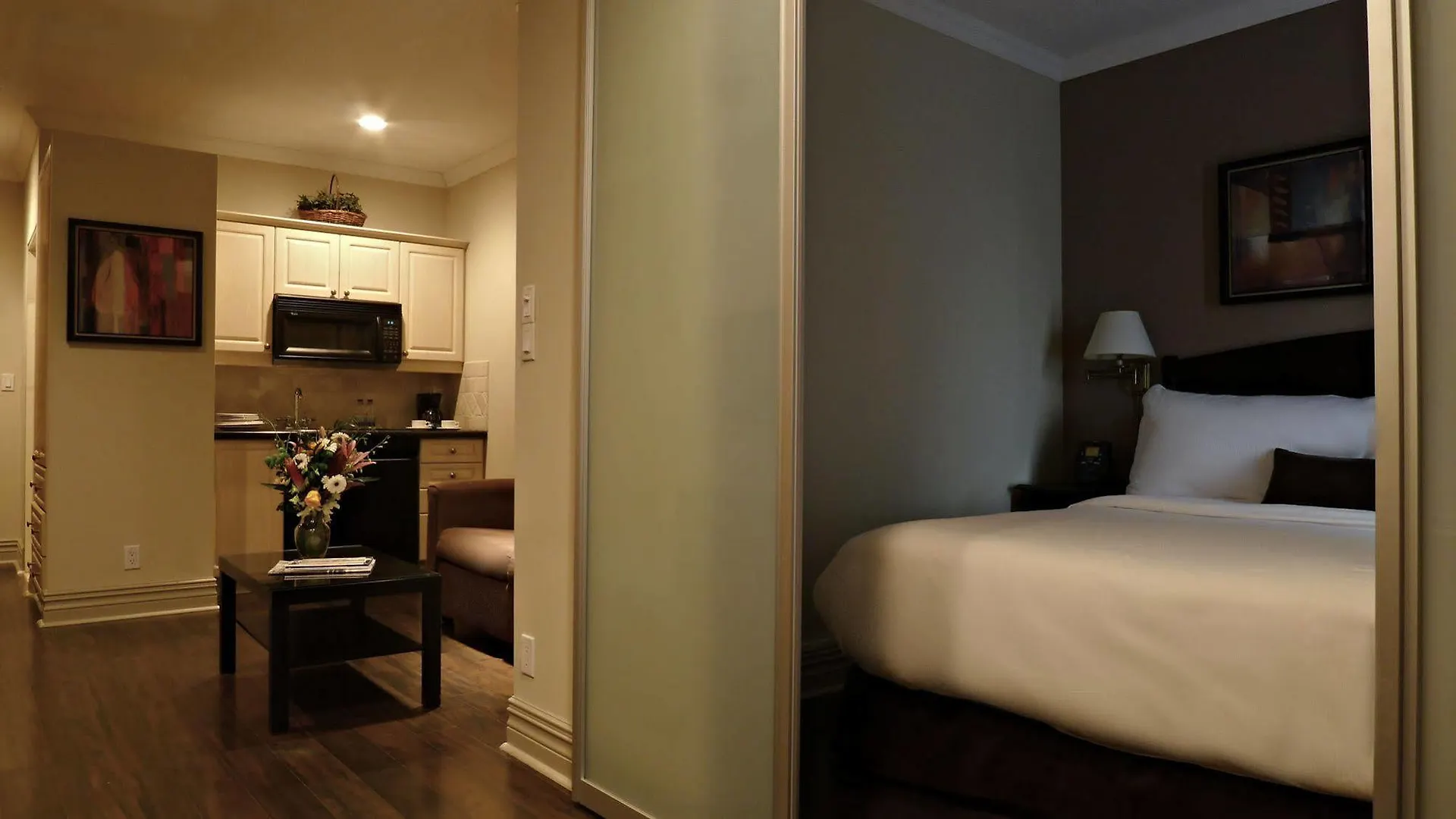 Grand Hotel & Suites Toronto
