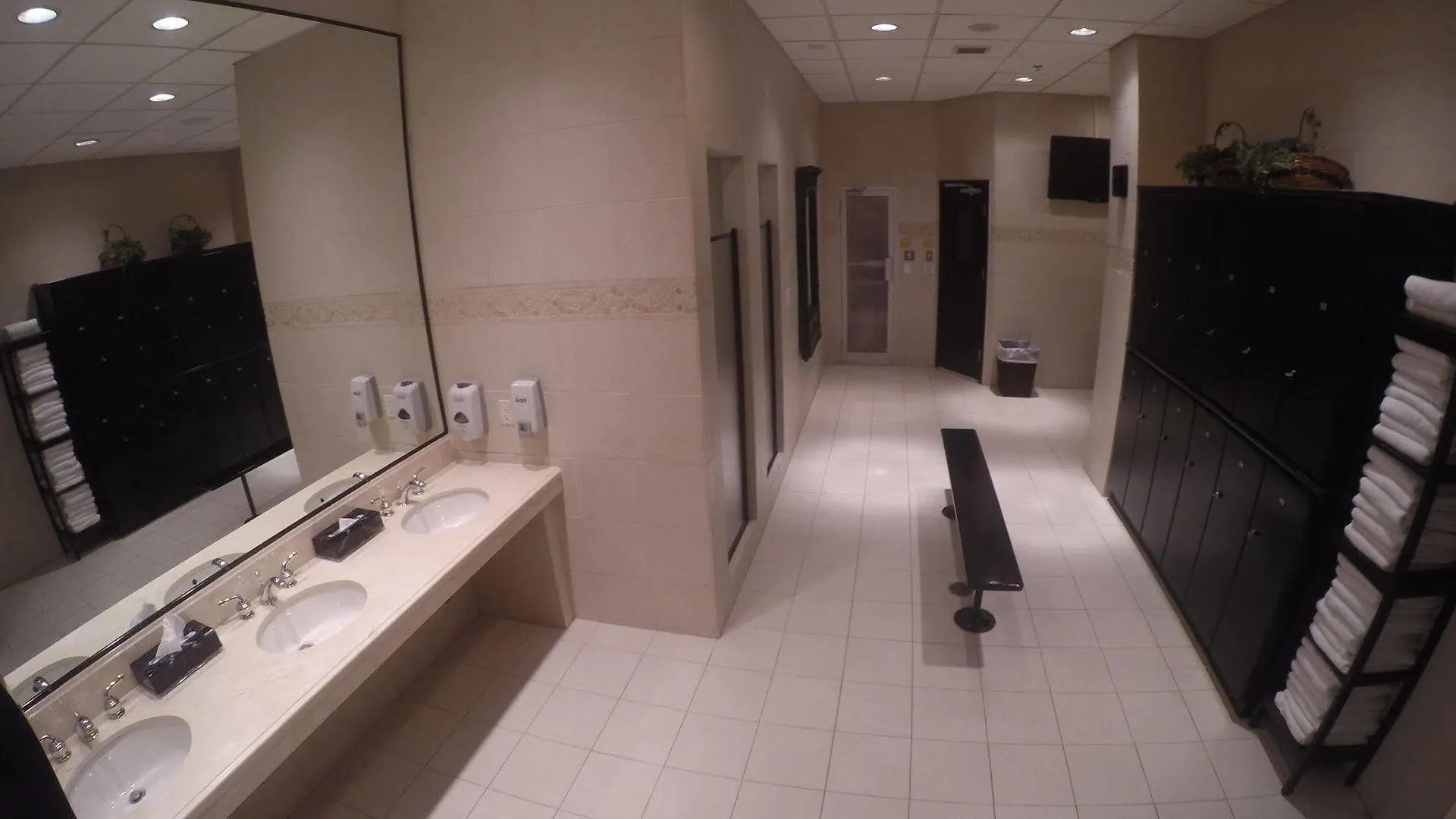 Grand Hotel & Suites Toronto 4*,